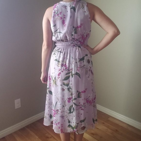 Liz Claiborne- Floral V-Neck Mid-calf length dress - Picture 5 of 8